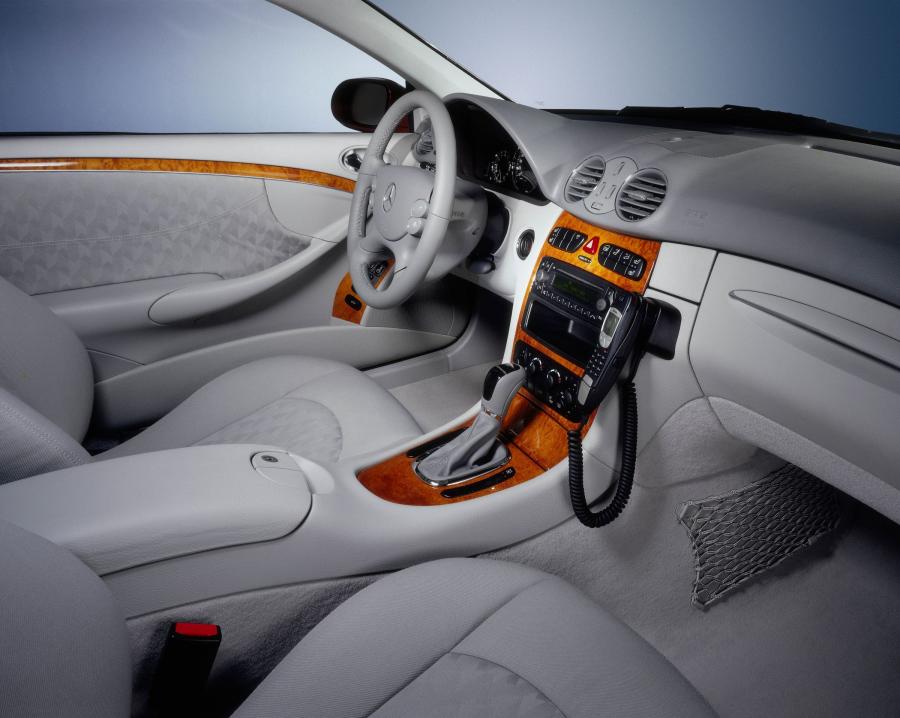  Mercedes-Benz CLK-Class 2003 года  (фото 83 из 163)